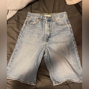 Women’s Levi high loose shorts
